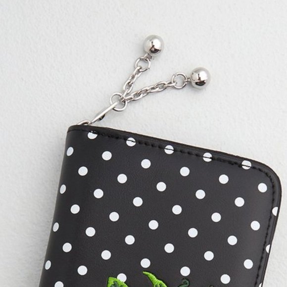 NEW Picking Wild Strawberries Wallet by Royal Monk - Picture 8 of 8